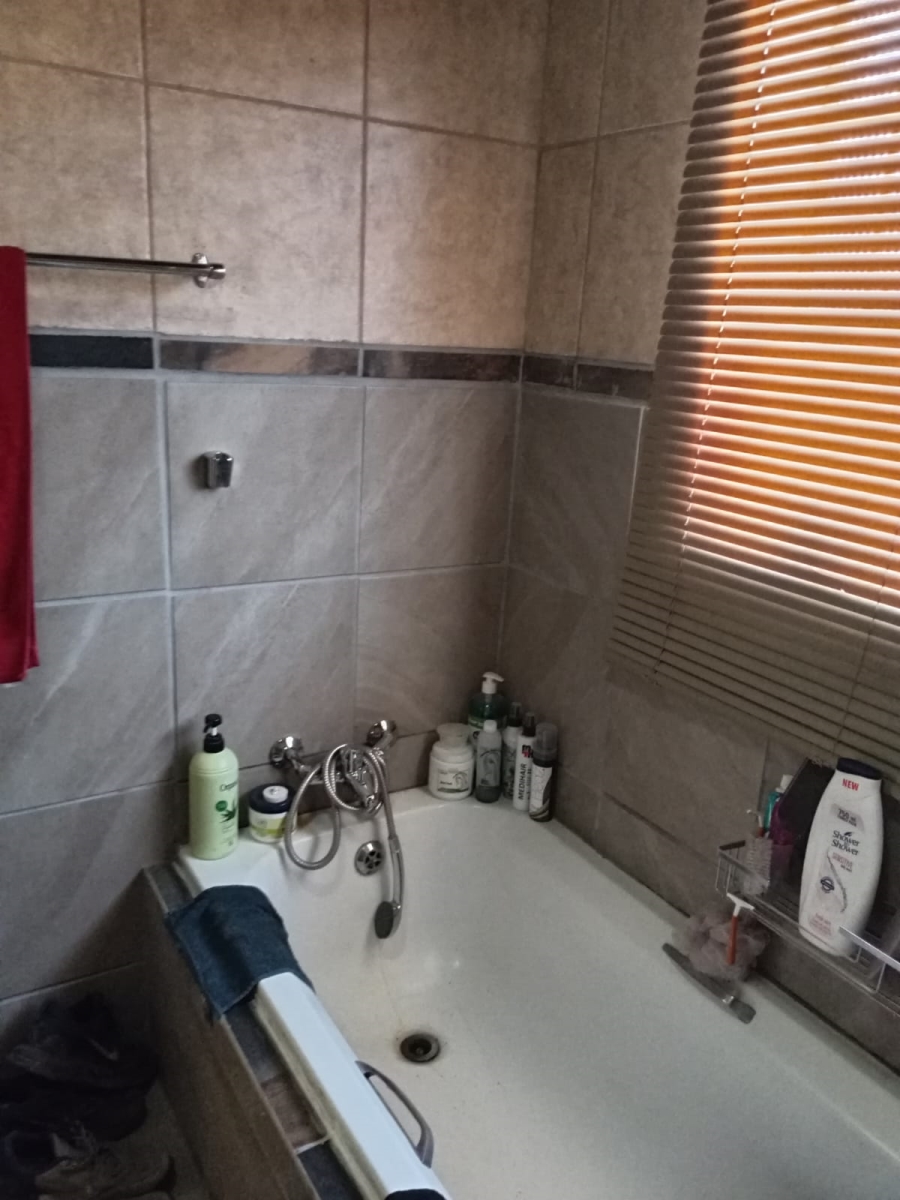 2 Bedroom Property for Sale in Declercqville North West